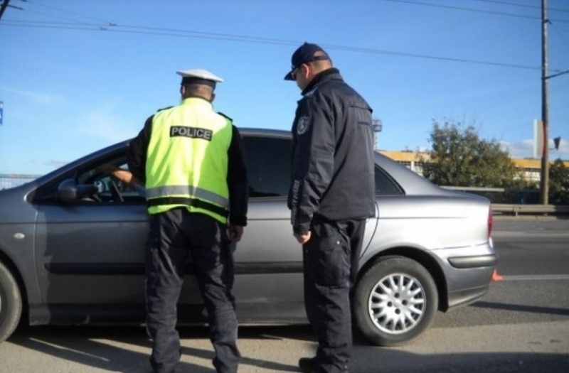 Джигит с БМВ осуети полицейска проверка във Врачанско