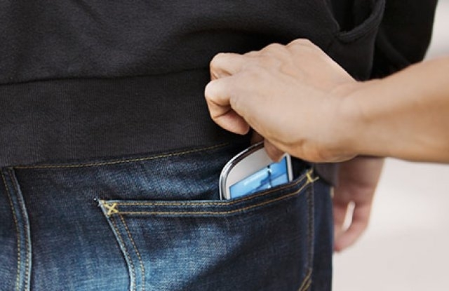 Полицаи са хванали тийнейджър за кражба на телефон във Враца