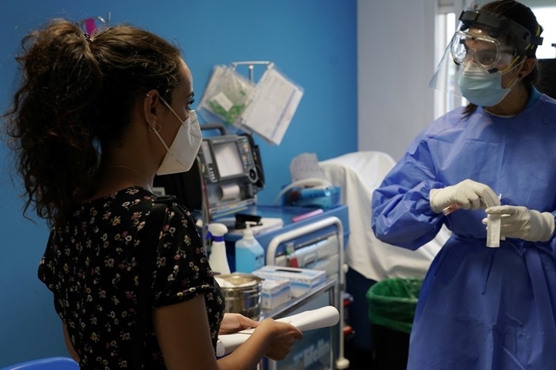 Два кабинета за прегледи и изследване на пациенти със съмнение