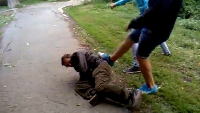 Крадци са набили дядо в монтанското село Д р Йосифово съобщиха