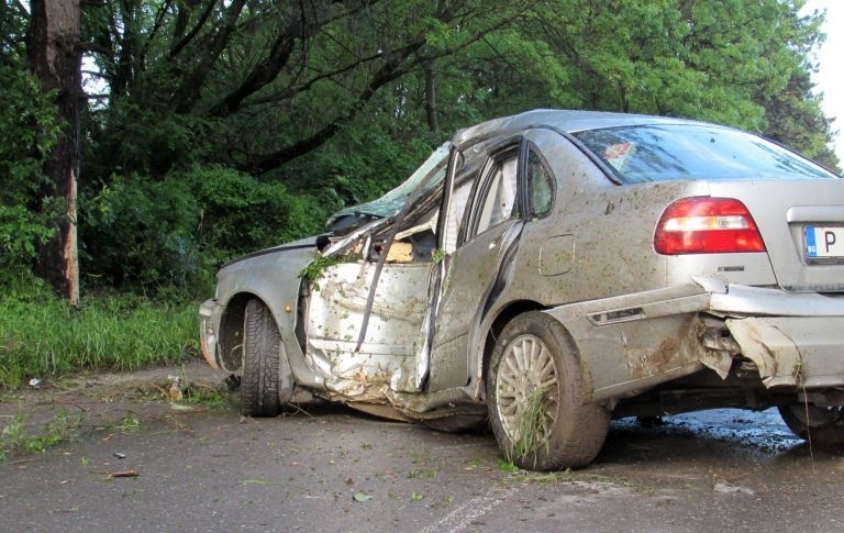 Двама са пострадали в катастрофа във Врачанско, съобщиха от МВР.
Пътният
