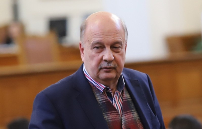 От участниците в предстоящите парламентарни избори има само две партии