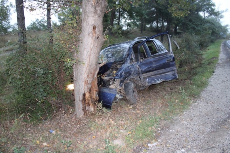 Шофьор загина в тежка катастрофа във Врачанско съобщиха от полицията Пътният