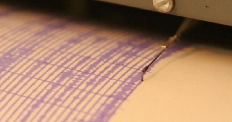 Земетресение с магнитуд 6 1стана край бреговете на Индонезия съобщи Геофизичният