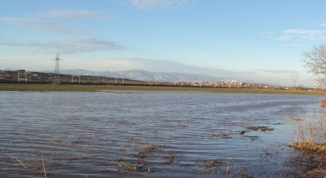 Стената на язовир Липенска река в община Монтана е частично