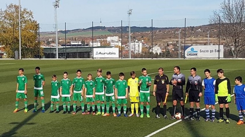 След Цветан Генков и Антонио Вутов от мездренската футболна школа