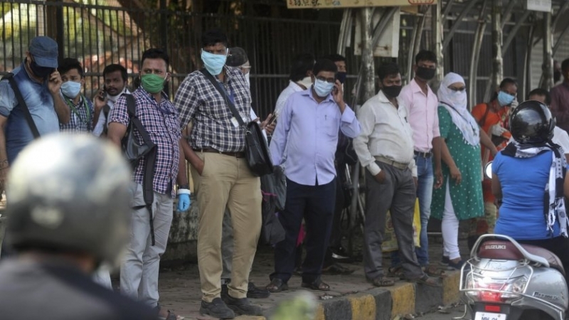 Властите в Индия обявиха че страната е регистрирала още 357