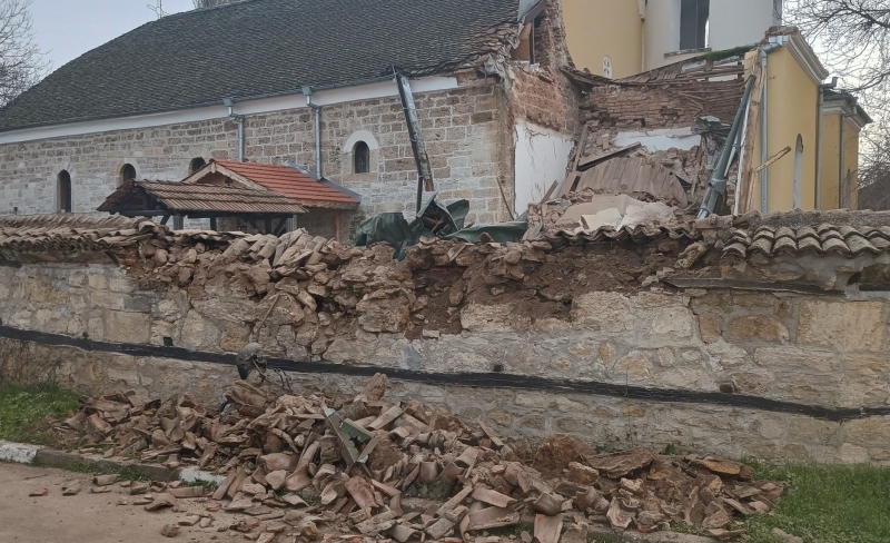 Инициират дарителска кампанията за възстановяване на падналата в Брегово църква