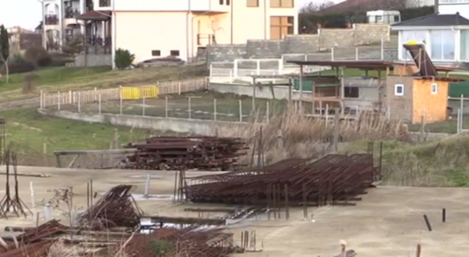 Спрян преди години строеж в Синеморец получи зелена светлина да