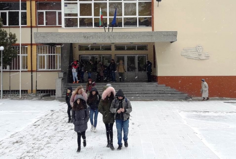Още 7 училища в област Враца няма да учат от