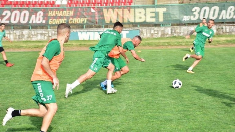 Врачанският Ботев замина днес за лагера в Банско където ще