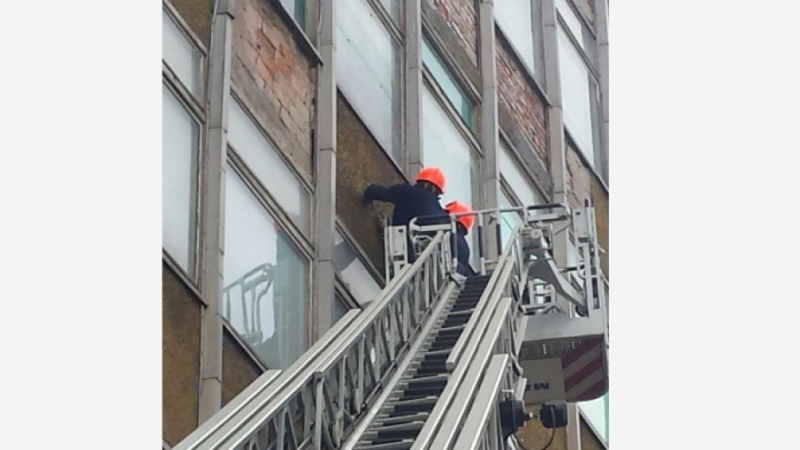 Дежурен екип на районната служба за пожарна безопасност и защита