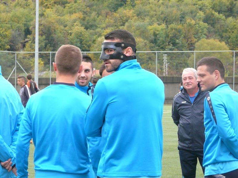 Контузия ще извади от игра до края на първенството универсалния