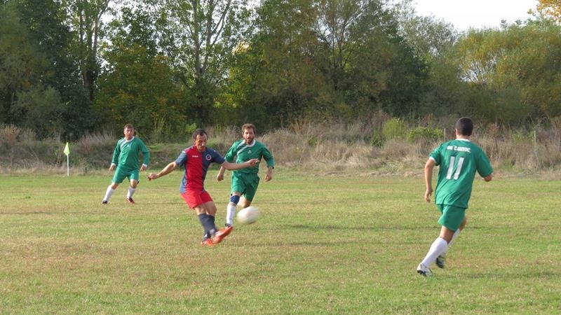 Седем гола видяха зрителите на стадиона в село Долно Белотинци