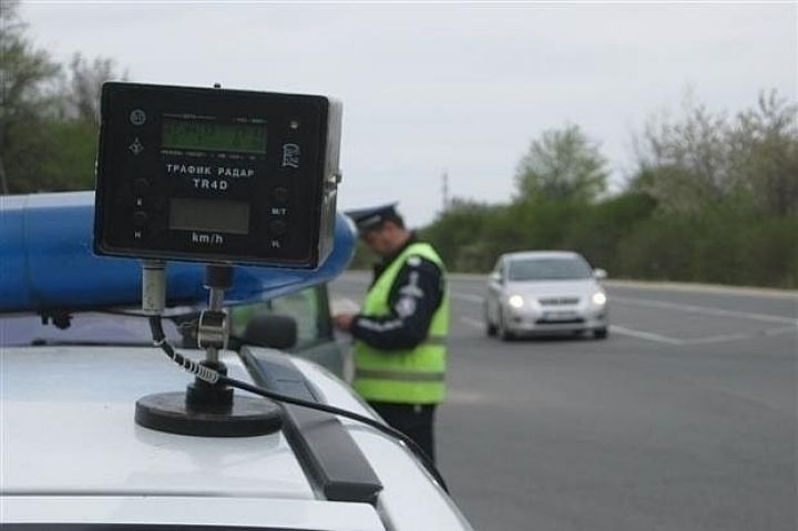 Между 6 часа на 18 и 6 часа на 19