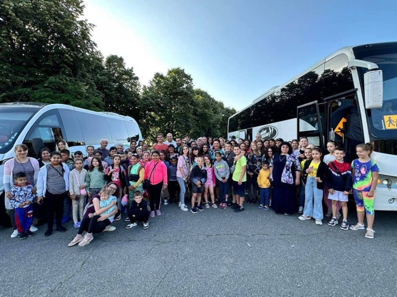 60 деца от област Враца заминаха на лагер в Китен