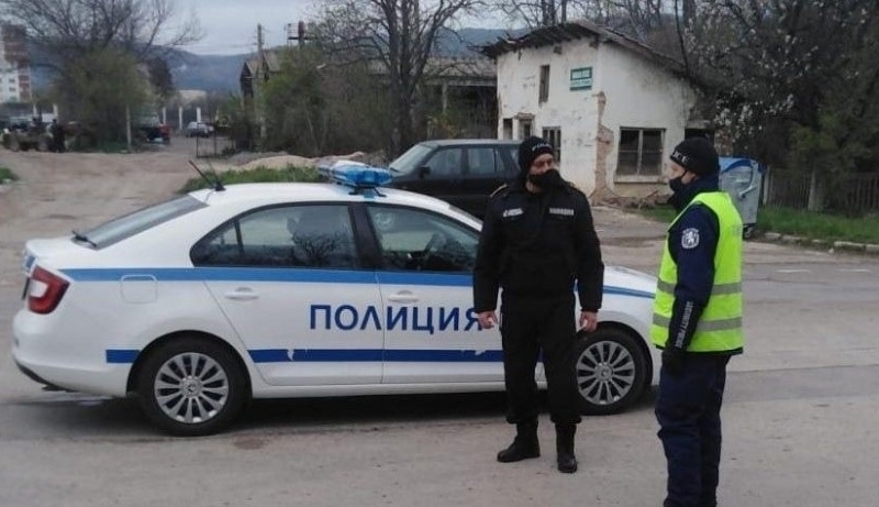 Полицаи са хванали младеж Врачанско нарушил карантината си съобщиха от