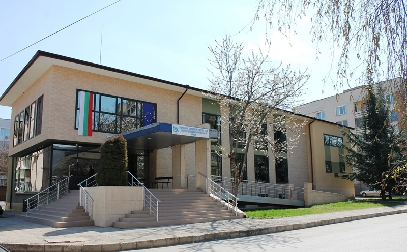 Районната здравноосигурителна каса във Враца търси да назначи старши експерт