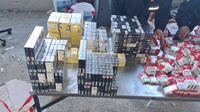 Митничари задържаха общо 140 880 къса 7044 кутии цигари с