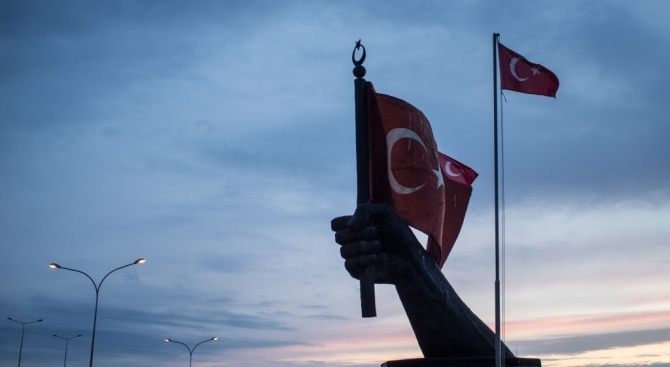 Последните действия на гръцкото правосъдие показват как тази държава заплашва