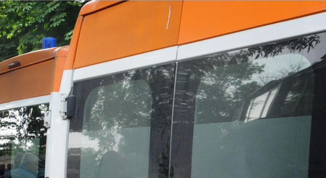 24 годишен мъж е скочил от деветия етаж на блок в