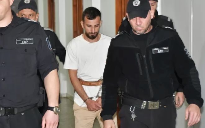 Румънският гражданин който хвърли колата си в бургаското езеро Вая