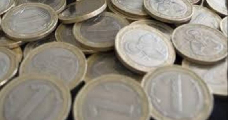 Водач на лек автомобил пробвал да омилостиви казанлъшки полицаи с