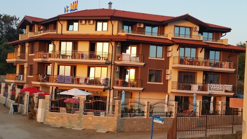 Септемврийското слънце Ви подканя за нови горещи емоции на които