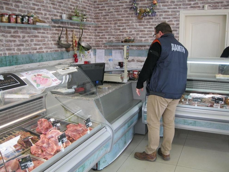 Тридесет килограма месо и месни изделия с изтекъл срок на