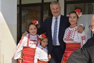 Отец Ангел освети новата сграда на читалището в монтанското село