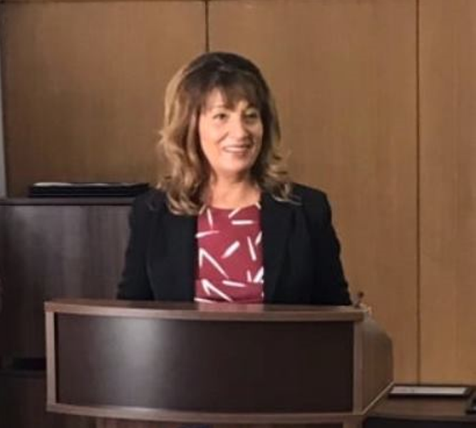 Към момента няма ограничения по отношение на организацията за тържествата