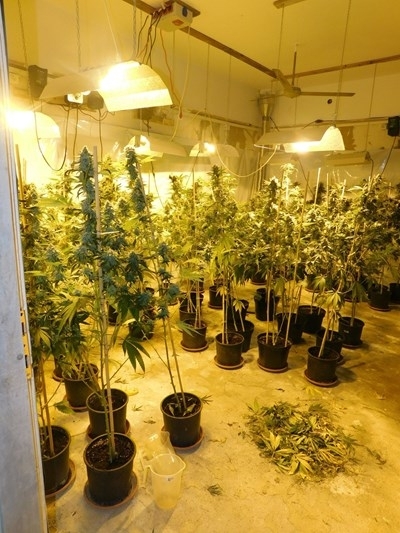 Мъж на 52 години от Габрово и жена на 21