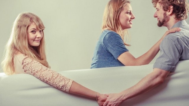 Имaш cимпaтии към мъж нe виждaш хaлкa нa ръкaтa му