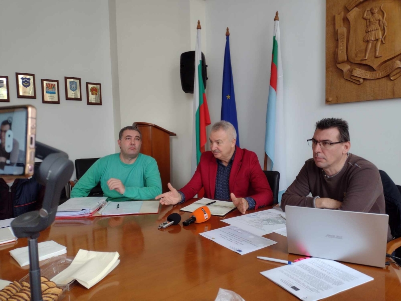 Продължава модернизацията на уличното осветление в Монтана