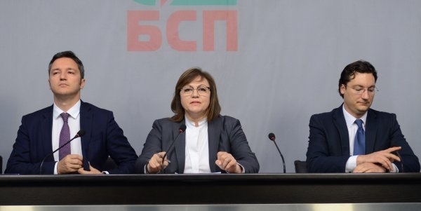 Много остро изказване срещу лидера Корнелия Нинова направи депутатът Крум