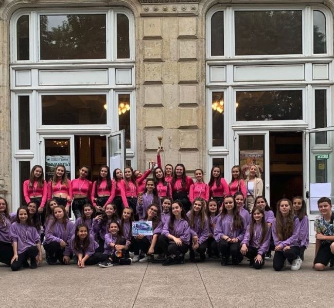 Три награди спечели Танцова формация Keep It Real Мездра