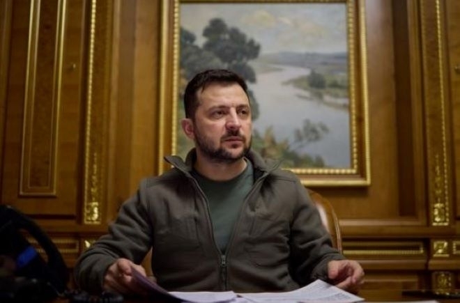 Украинският президент Володимир Зеленски ще изготви списък с оръжия и