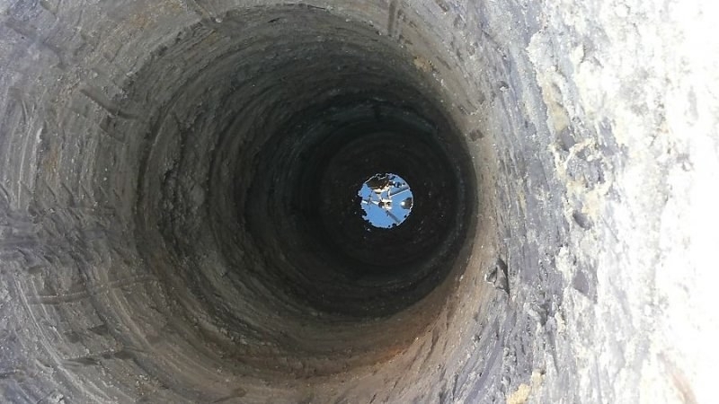 Пожарникари от Левски и Плевен извадиха с алпийски способи момиче