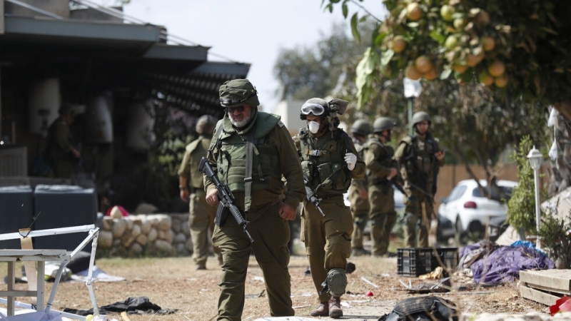 Тленните останки на двама израелски заложници - войниците Ник Бейзер
