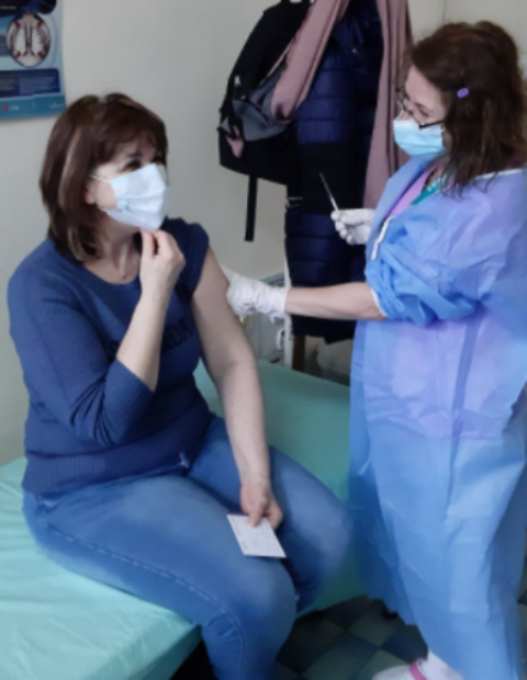 Опашки за ваксиниране има от четвъртък пред кабинета в РЗИ Монтана