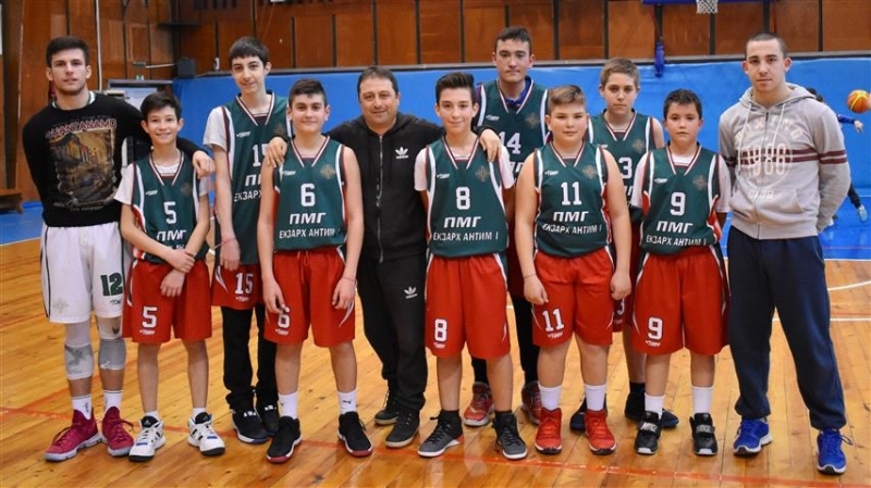 Историческа шампионска титла по баскетбол на Видин спечелиха момчетата на