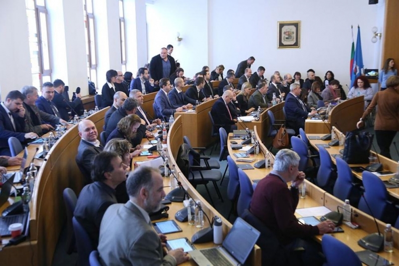 Постоянните комисии към Столичния общински съвет и съвета няма да