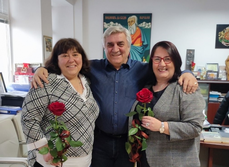 От днес 09 12 2024 г детска градина Мир в Мездра има