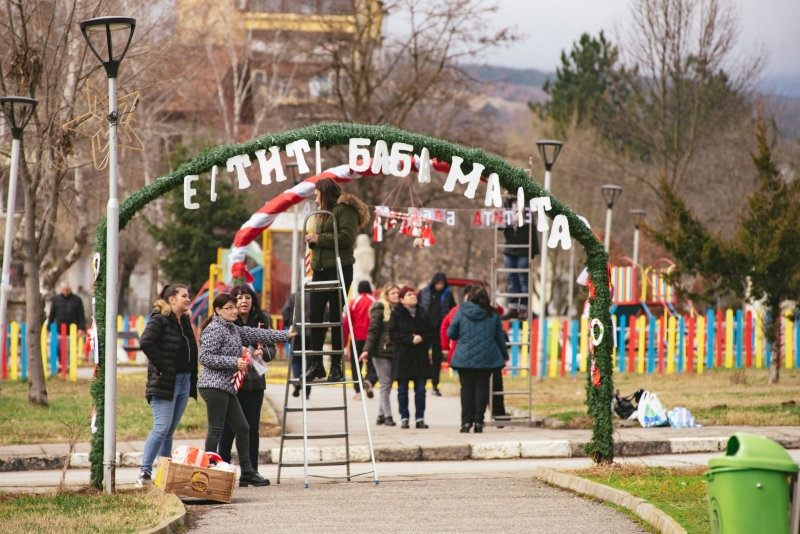 По случай Баба Марта Община Мездра организира и осъществи инициативата