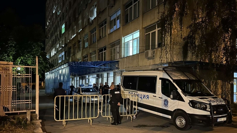 Известният в криминалните среди с прякора Митко Русия и синът