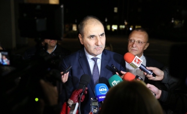 Нов апартамент на цял етаж в една от най луксозните сгради