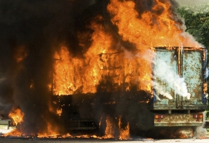 Камион се е запалил в движение във врачанското село Тлачене