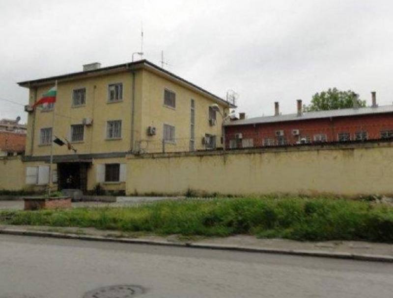 Поредният затворник заведе иск до съда срещу държавата за лошите