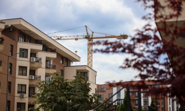 Българинът продължава да купува имоти, за да спаси спестяванията си
