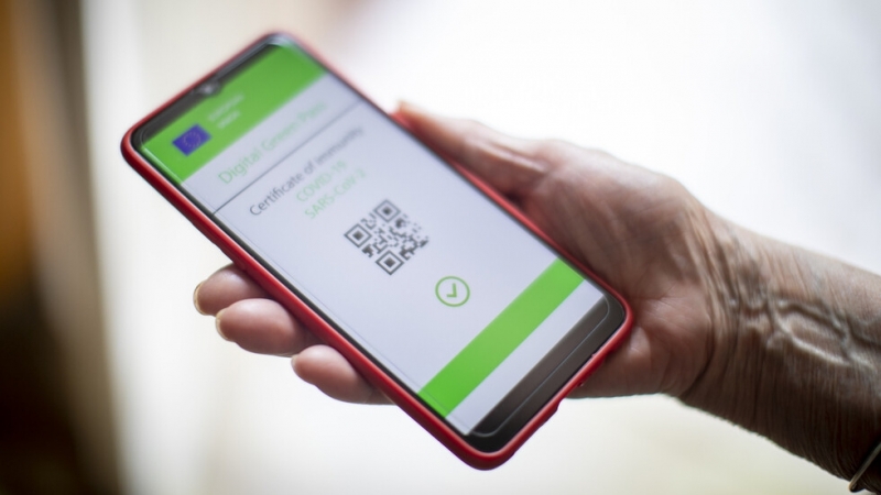 Единният информационен портал за COVID 19 вече издава и валидира цифровия